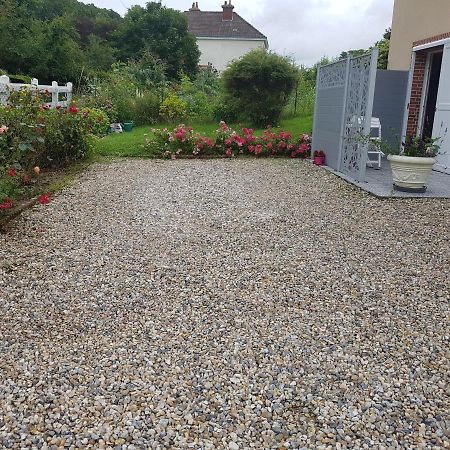 Bed and Breakfast Les Lupins Étretat Exterior foto